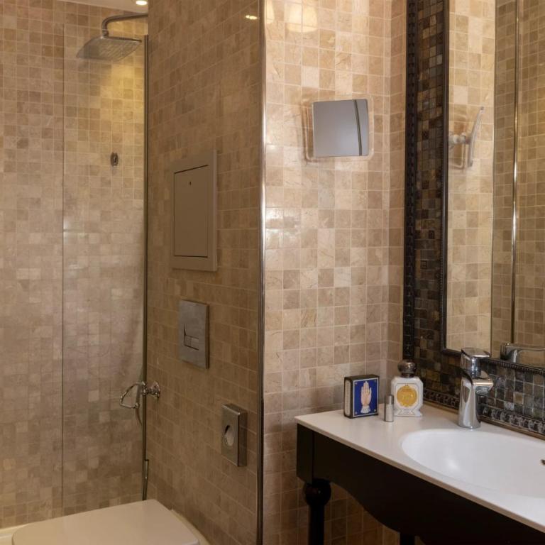 Hôtel Da Vinci & Spa - Superior Zimmer mit Balkon und Zugang zum Spa - 8