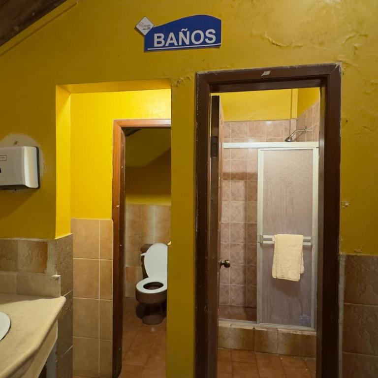 HOTEL EL REFUGIO, Salinerito - Habitación Compartida Mixta - 1