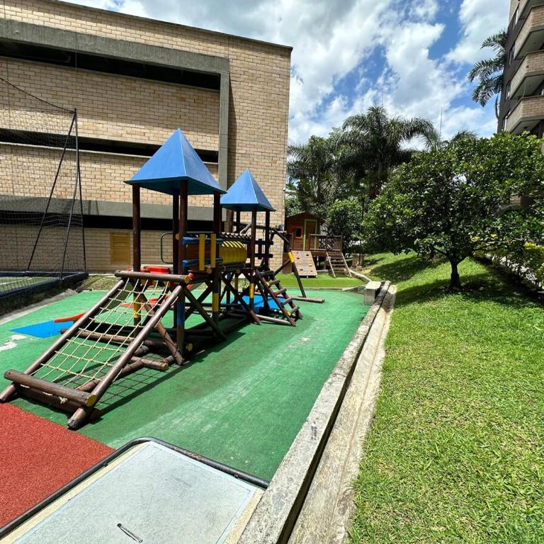 Hermoso apartamento amoblado Sabaneta1309 - Three-Bedroom Apartment - 15