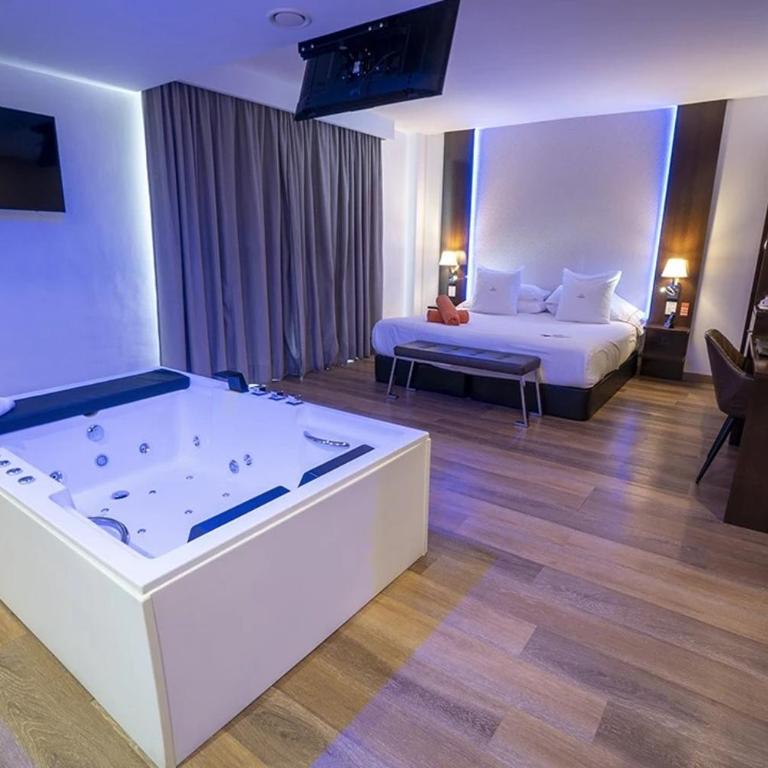 MB Boutique Hotel - Adults Recommended - Habitación Doble Superior con bañera de hidromasaje y terraza - 6