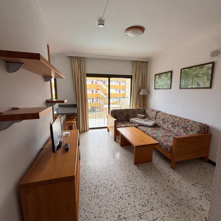 Los Ficus - One-Bedroom Apartment - 3