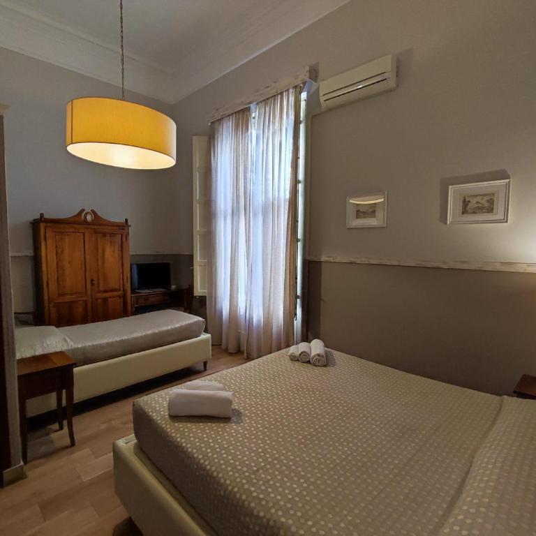 La Collegiata Guest House - Standard Triple Room - 3