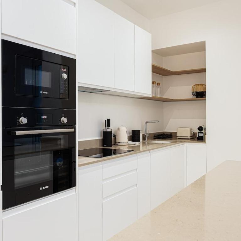 Elegant Parisian Minimalism near Arc de Triomphe - Appartement 2 Chambres - 3