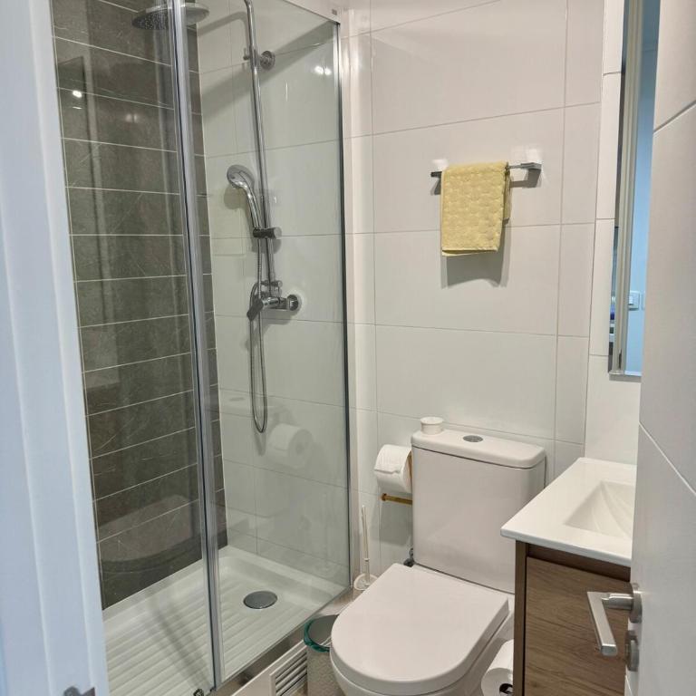 Moderno departamento en Las Condes - One-Bedroom Apartment - 13