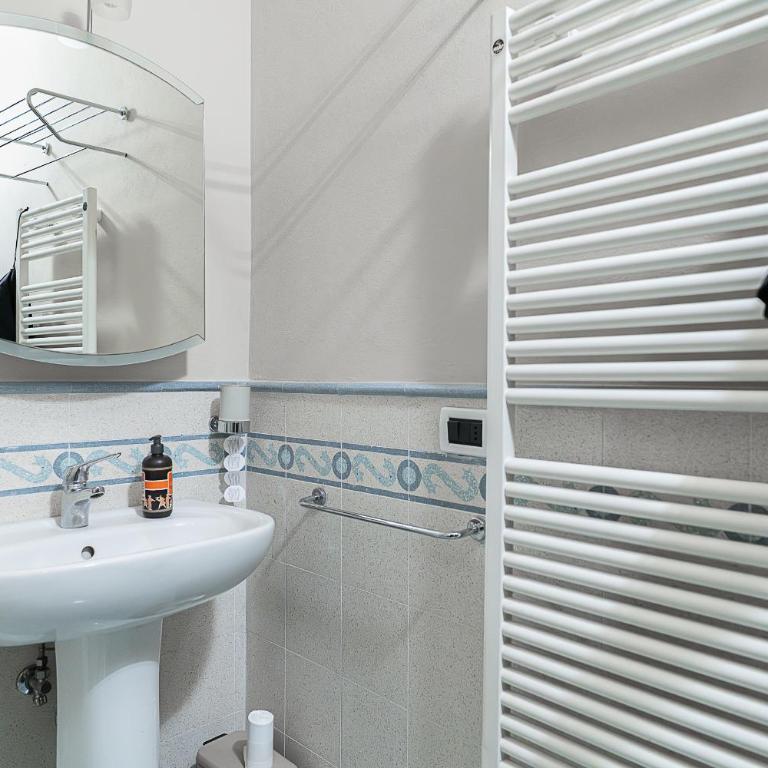 Locanda Vipore - Camera Matrimoniale/Doppia con Letti Singoli con Bagno - 12