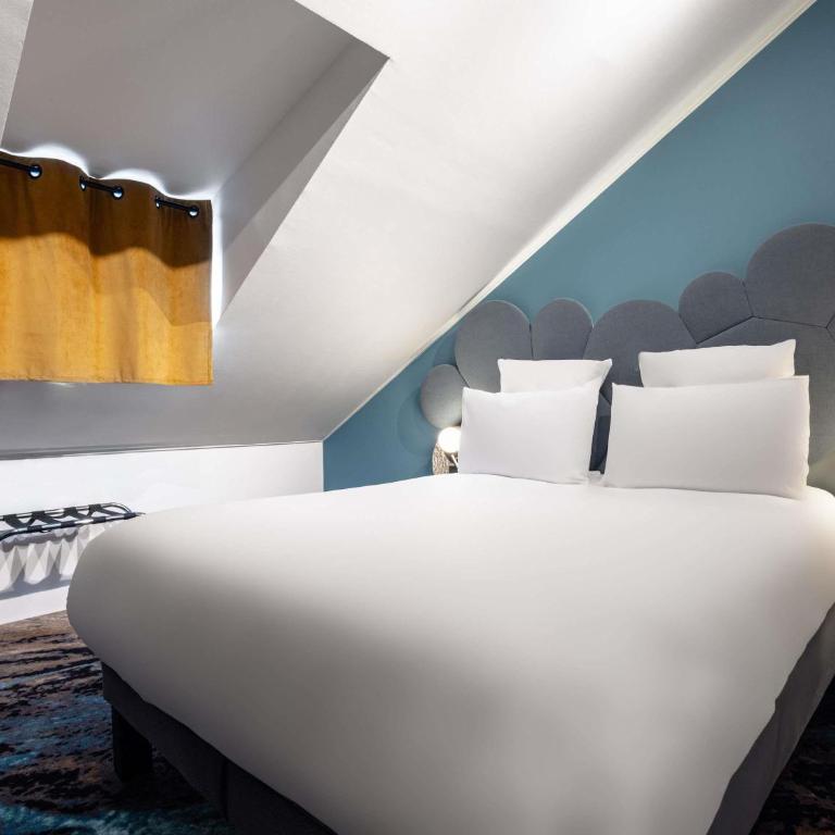 Mercure Annecy Centre - Chambre Classique Mansardée avec Lit Double - 5