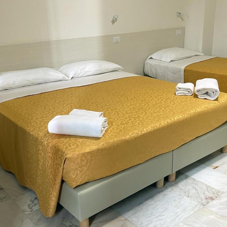 M9 Rest House Venice - Comfort Triple Room with Shower - 5