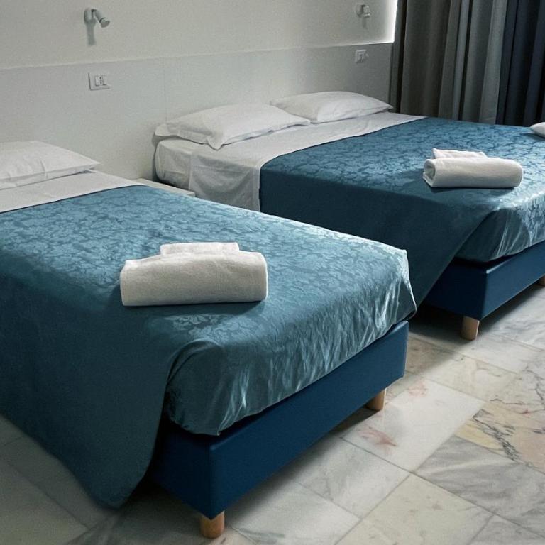 M9 Rest House Venice - Comfort Triple Room with Shower - 8