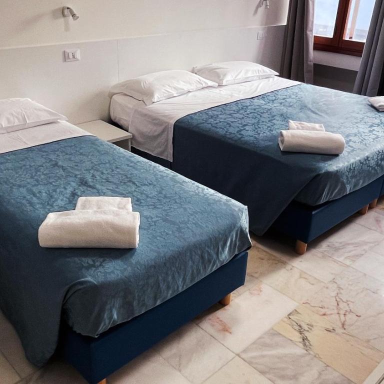 M9 Rest House Venice - Comfort Triple Room with Shower - 13