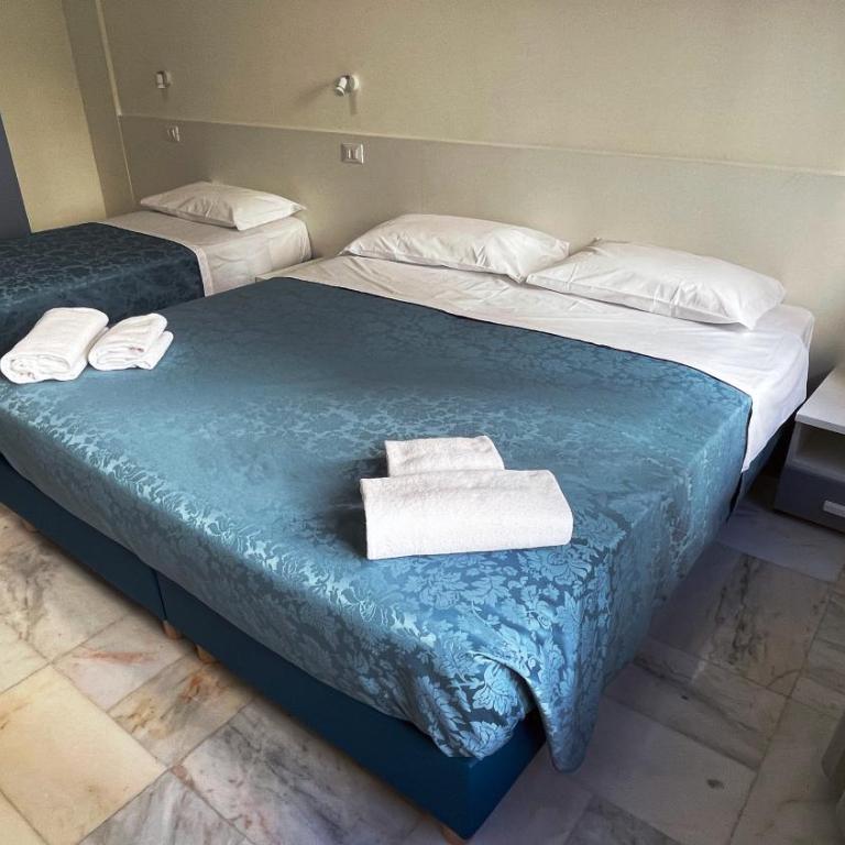 M9 Rest House Venice - Comfort Triple Room with Shower - 17