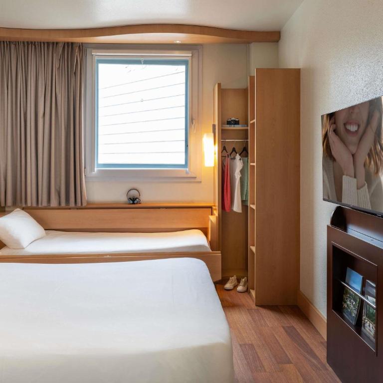 Ibis Barcelona Meridiana - Family Room - 4