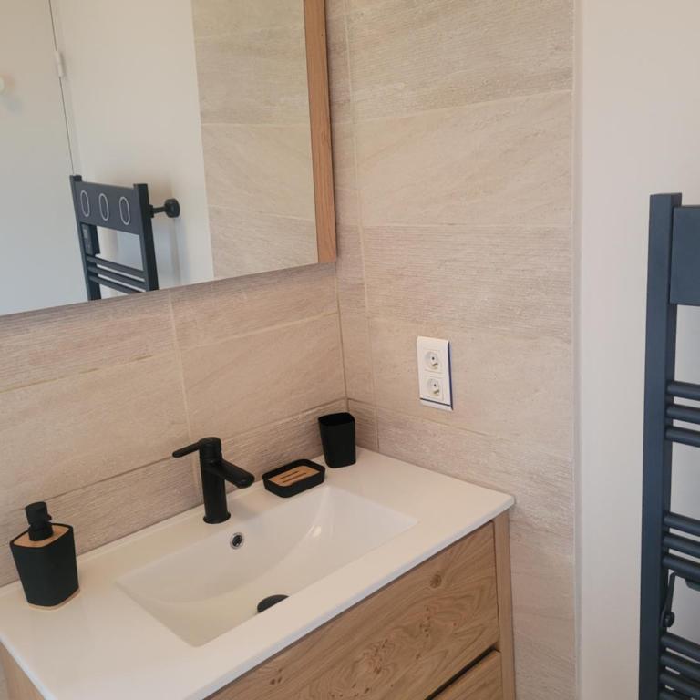 Bleu horizon Canet - Three-Bedroom Apartment - 20