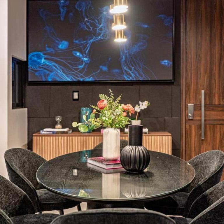Two-in-One Group Haven with Terrace, Wifi & Comfort - Appartement - 25