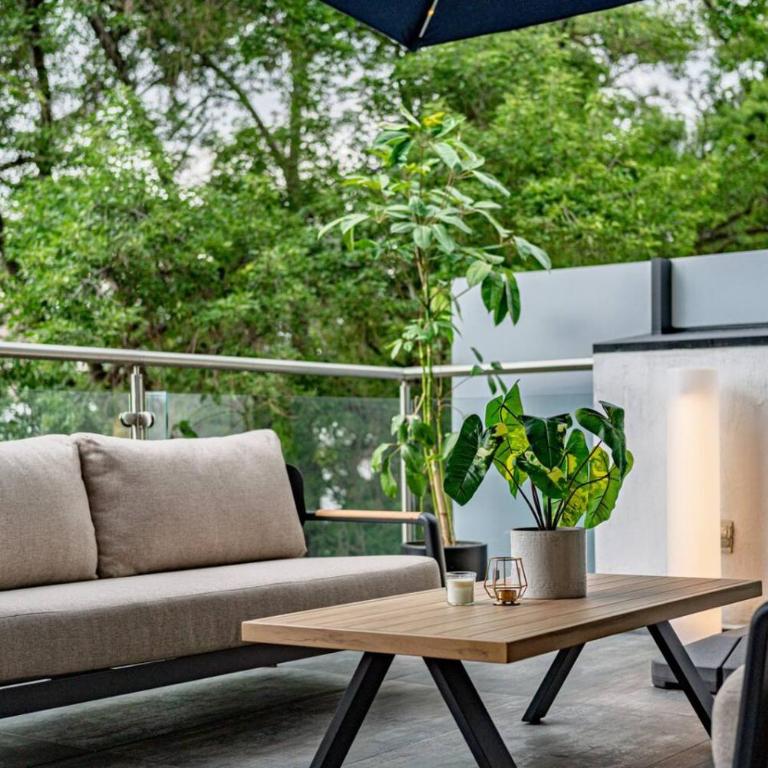 Two-in-One Group Haven with Terrace, Wifi & Comfort - Appartement - 34