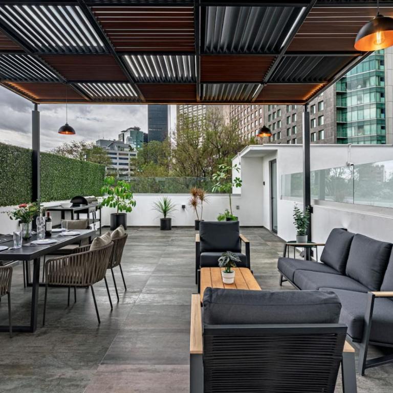 Two-in-One Group Haven with Terrace, Wifi & Comfort - Appartement - 35