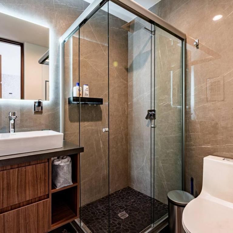Two-in-One Group Haven with Terrace, Wifi & Comfort - Appartement - 43