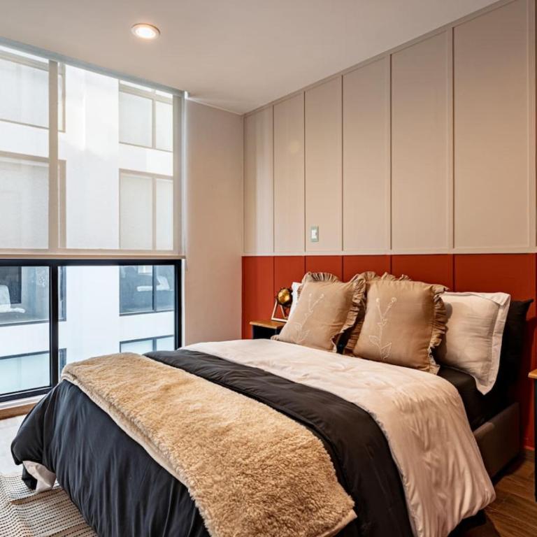 Friends & Family 2-Unit Combo, Rooftop City Views - Appartement - 53