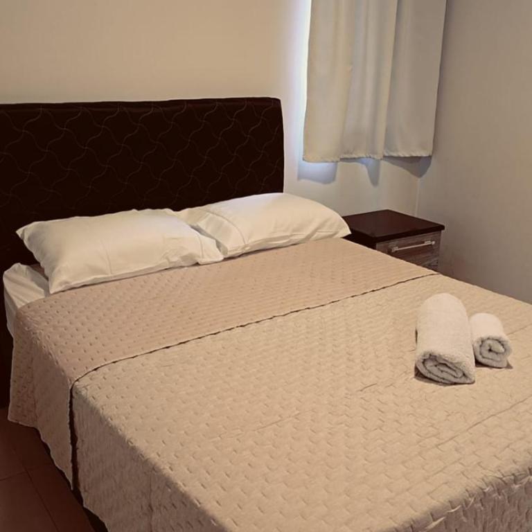Amplia y Moderna Casa, en inmejorable ubicación - Three-Bedroom House - 15