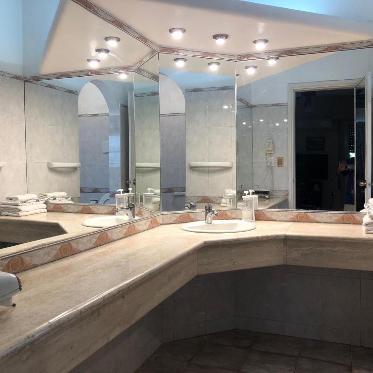 Hotel Durazno - Queen Suite - 1