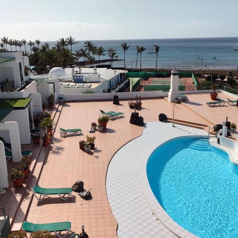 Lanzarote Beachfront Apartment on Las Cucharas Beach with a sea view - Apartamento de 1 dormitorio - 8