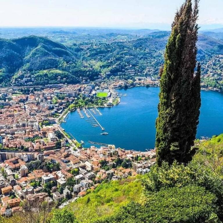 Flat in Como near to the lake - Two-Bedroom Apartment - 35