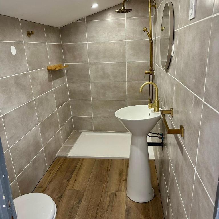 CARPENTRAS appartement climatisé 3e étage situé dans le centre historique - Appartement 3 Chambres - 31