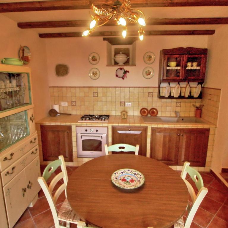 Belvilla by OYO Casale le Capanne - Casa Vacanza con 5 Camere da Letto - 8