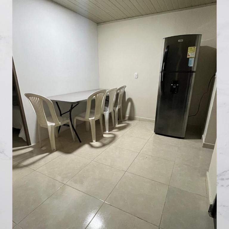 Casa amoblada 10 personas 4 habitaciones - Frente al terminal y cable aereo, Expoferias, Bosque Popular y Termales del Otoño - Apartamento - 16