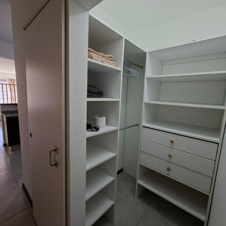 Cómodo departamento en Barrio Martin - One-Bedroom Apartment - 17