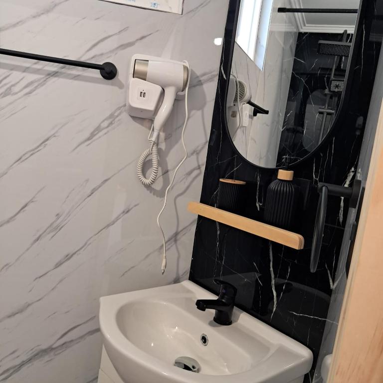 Tiny House Ruta 215 - One-Bedroom House - 15