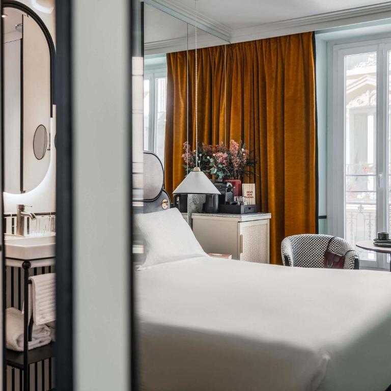 Hotel Faubourg Galant Paris - Handwritten Collection - Chambre Lit King-Size Deluxe - 1