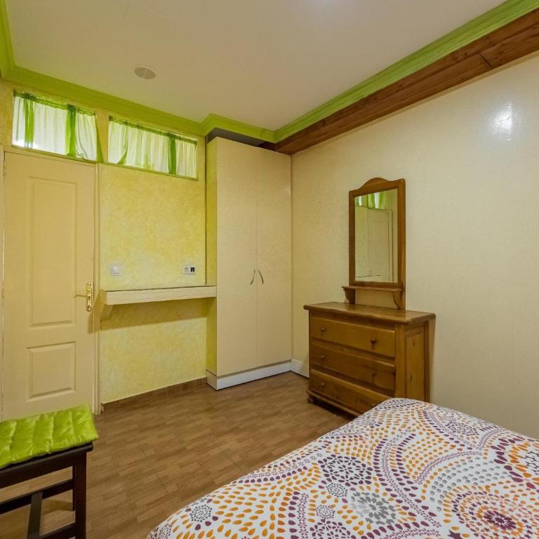 Apartment with communal pool and garden - Two-Bedroom Apartment - 19