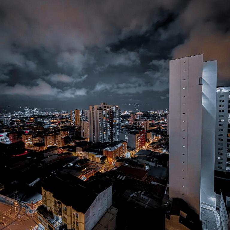 Apartamento Central Con Lindas Vistas - Two-Bedroom Apartment with City View - 21