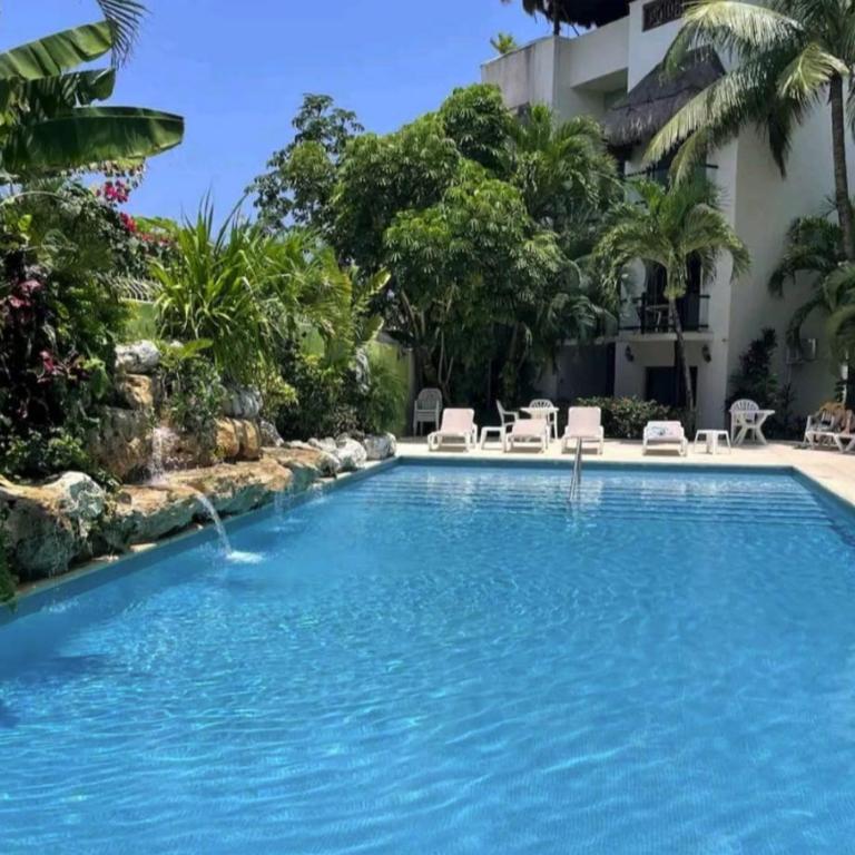 Rooftop Penthouse 150m to Beach & 280m to 5th Ave - Three-Bedroom Premium Apartment with Balcony - 6