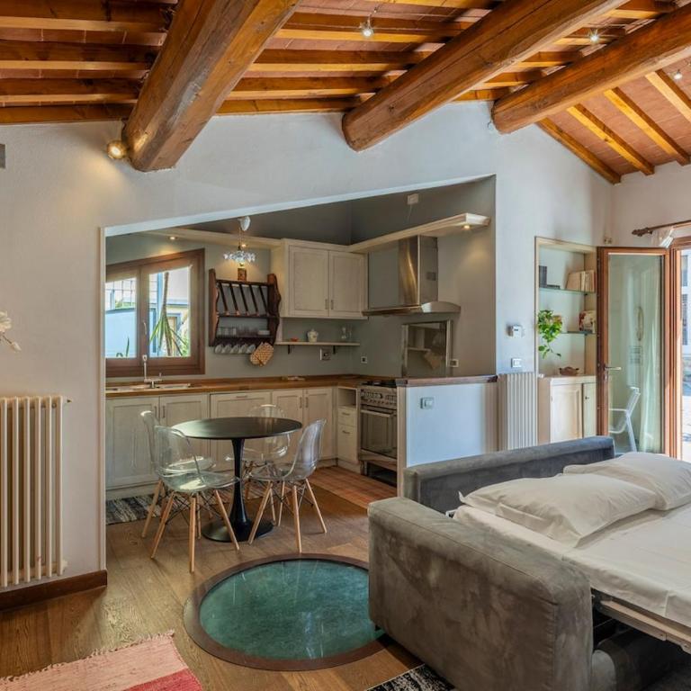 Small Villa with parking - One-Bedroom House - 8