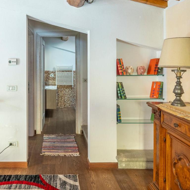 Small Villa with parking - One-Bedroom House - 10