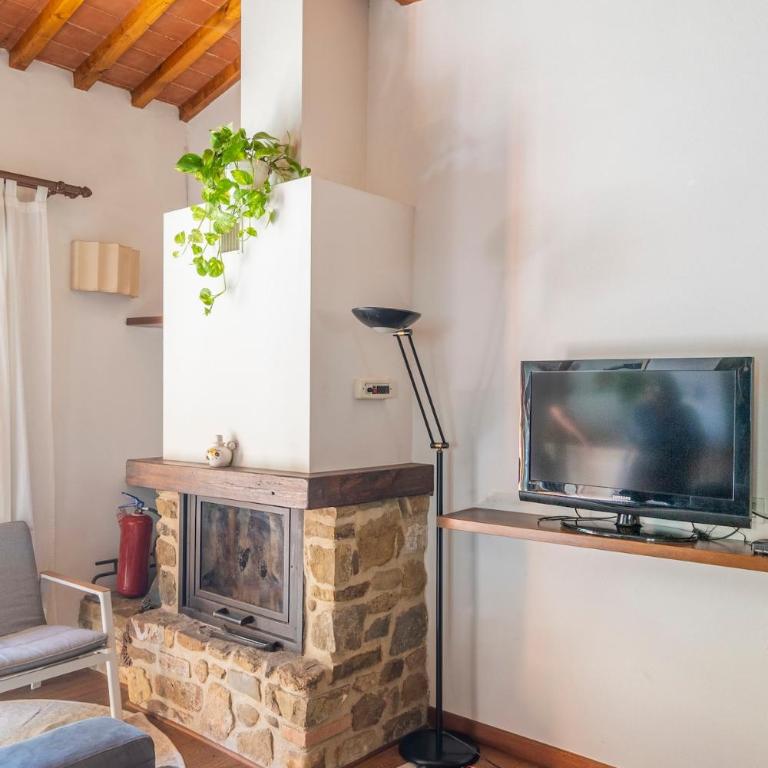 Small Villa with parking - One-Bedroom House - 23