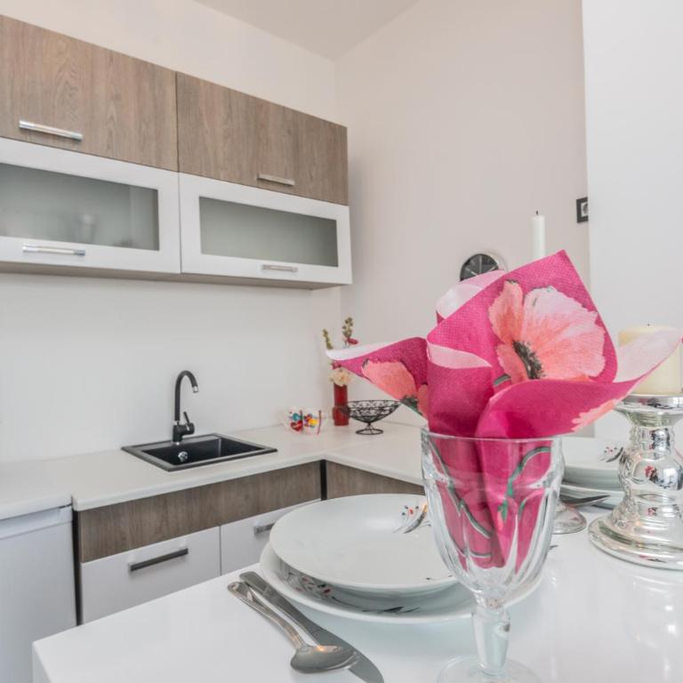 Elite Two Premium Apartment - One-Bedroom Apartment - 11