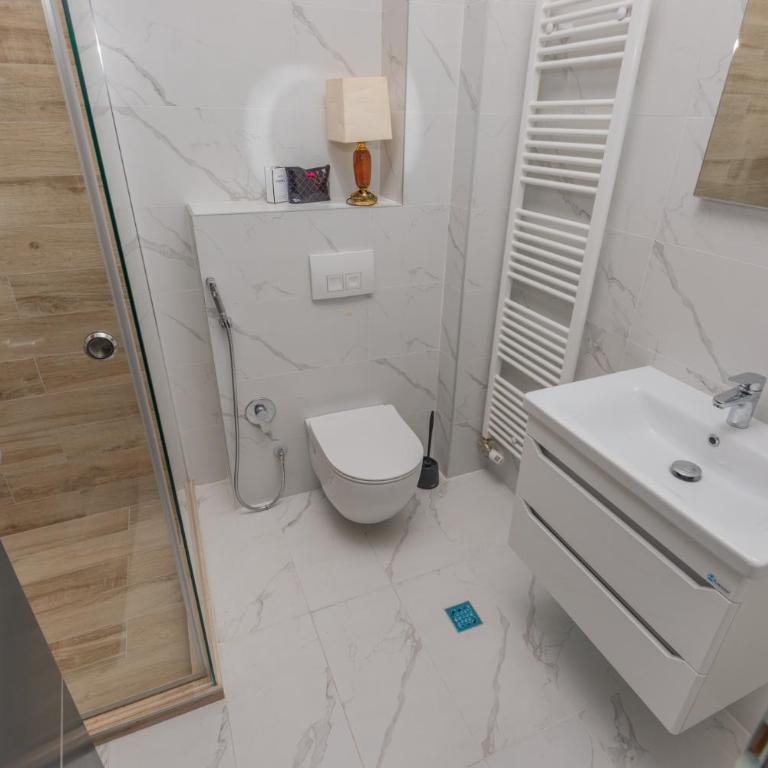 Elite Two Premium Apartment - One-Bedroom Apartment - 12