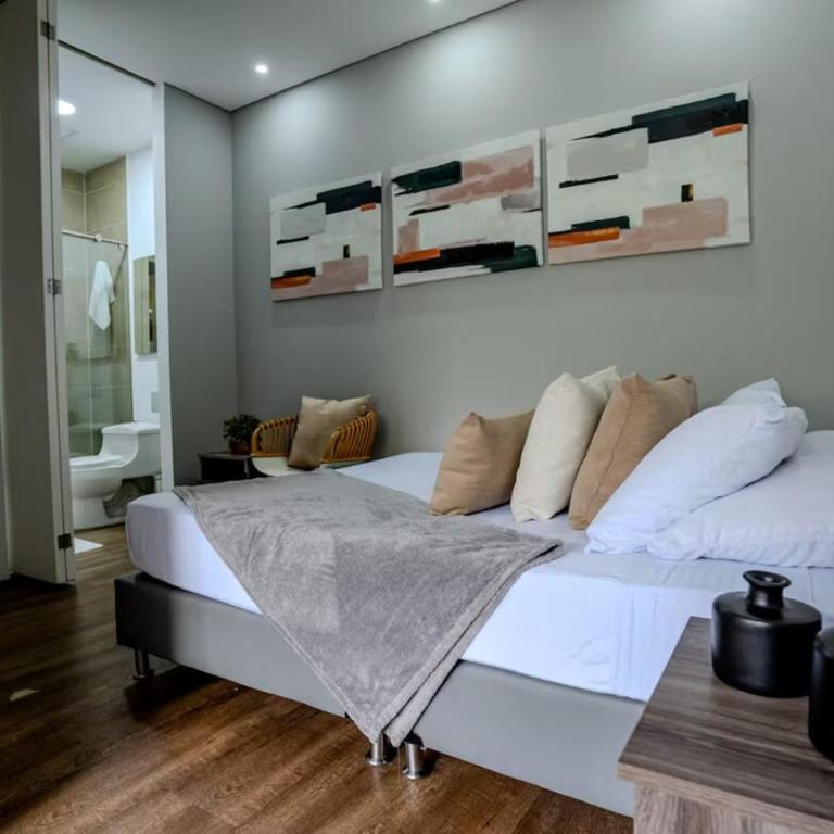 Energy Living - Luxury Apartment with Jacuzzi and Private Terrace - One-Bedroom Apartment - 15