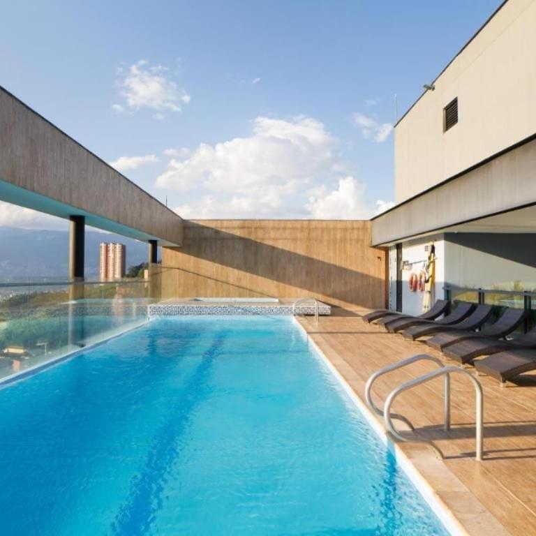 Energy Living - Luxury Apartment with Jacuzzi and Private Terrace - One-Bedroom Apartment - 4