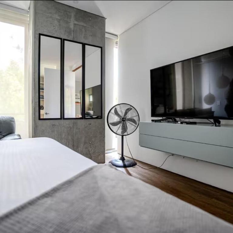 Energy Living - Luxury Apartment with Jacuzzi and Private Terrace - One-Bedroom Apartment - 25
