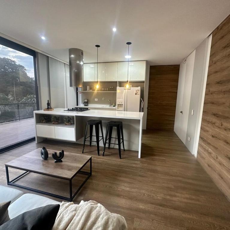 Energy Living - Luxury Apartment with Jacuzzi and Private Terrace - One-Bedroom Apartment - 31
