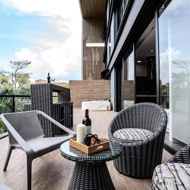Energy Living - Luxury Apartment with Jacuzzi and Private Terrace - One-Bedroom Apartment - 11