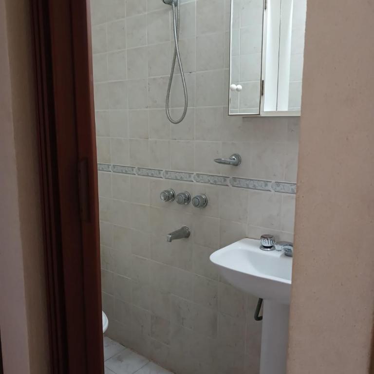 Juanychela - Two-Bedroom House - 13