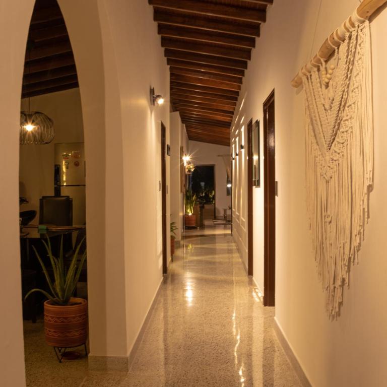The Garden House - Laureles-Estadio-Metro - Five-Bedroom Premium Apartment - 13