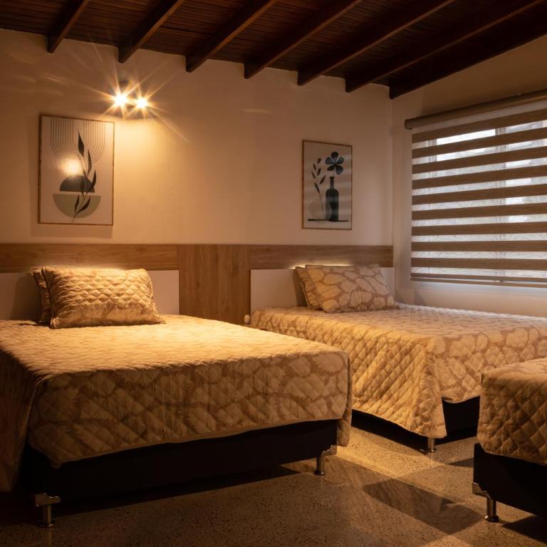The Garden House - Laureles-Estadio-Metro - Five-Bedroom Premium Apartment - 8