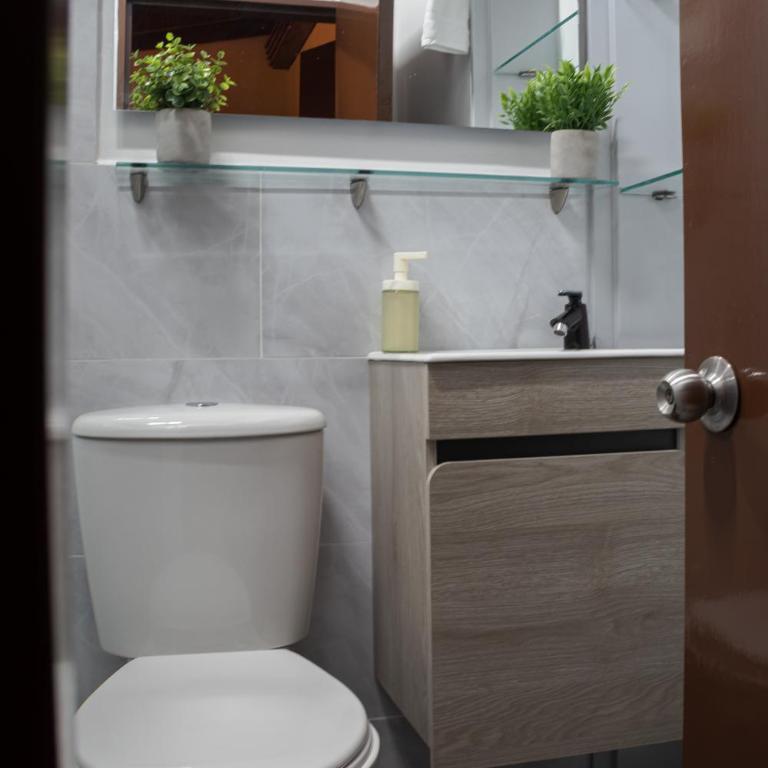 The Garden House - Laureles-Estadio-Metro - Five-Bedroom Premium Apartment - 29