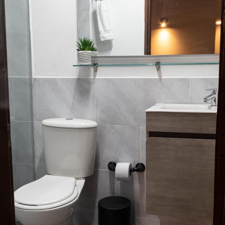 The Garden House - Laureles-Estadio-Metro - Five-Bedroom Premium Apartment - 31