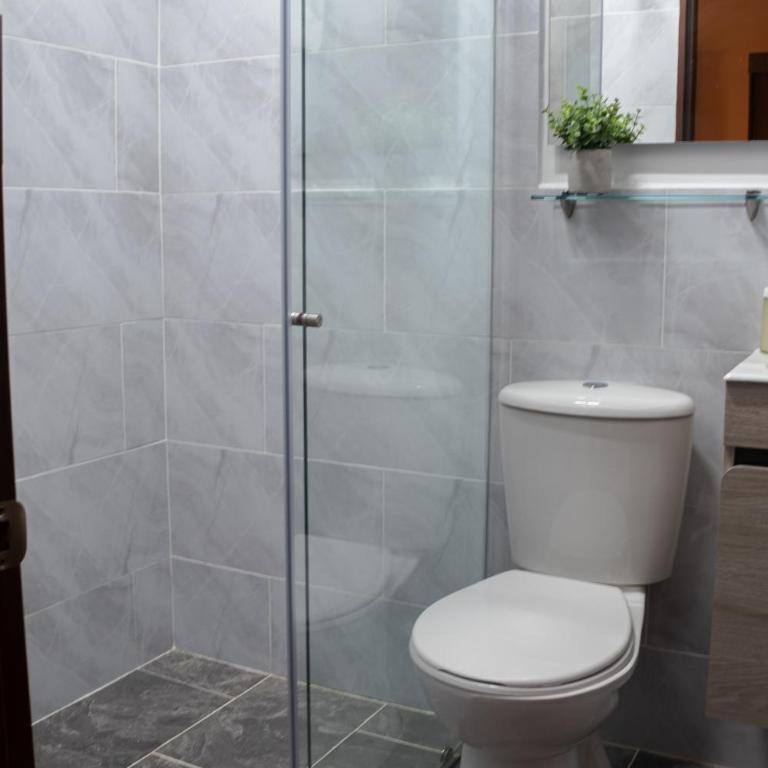 The Garden House - Laureles-Estadio-Metro - Five-Bedroom Premium Apartment - 36